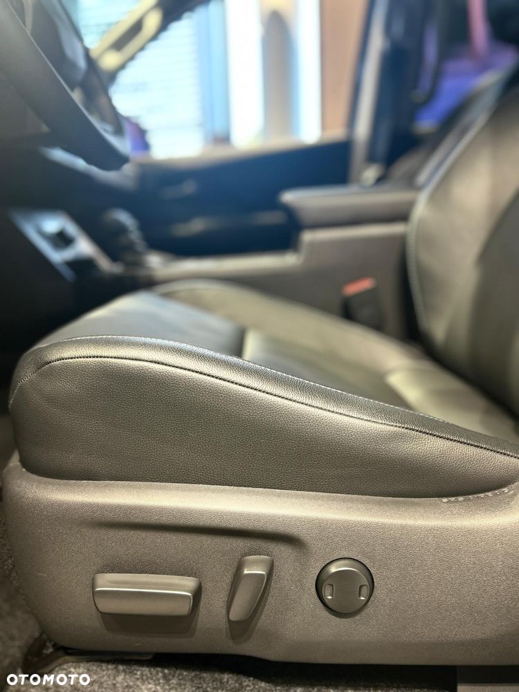 Toyota Hilux - 18