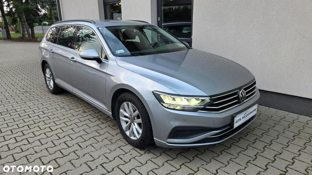 Volkswagen Passat - 12