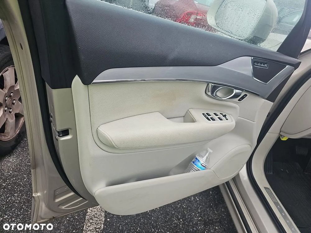 Volvo XC 90 T5 AWD Momentum 7os - 17