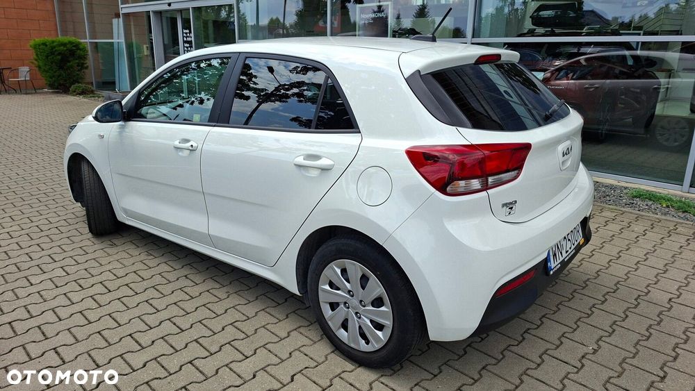Kia Rio - 4
