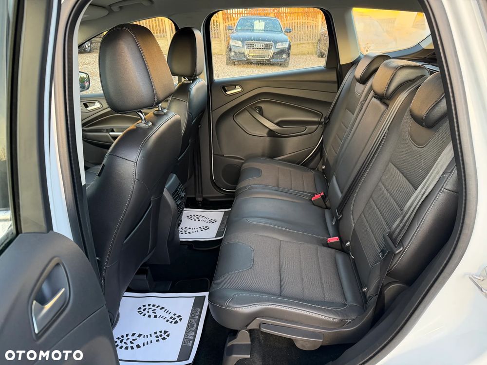 Ford Kuga 1.6 EcoBoost 2x4 Titanium - 7