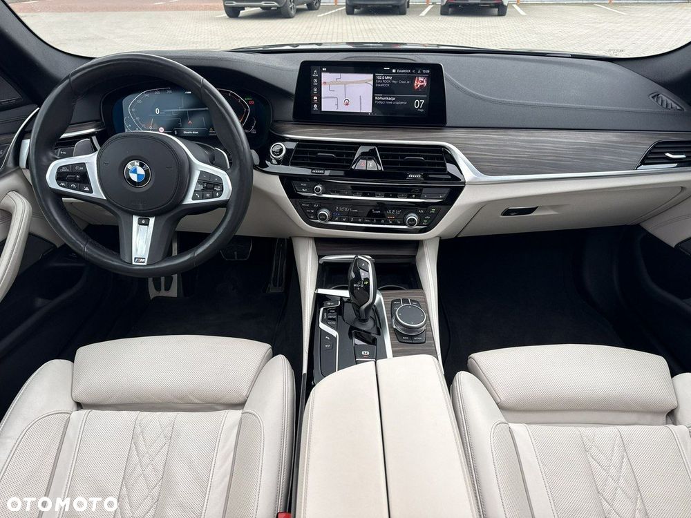 BMW Seria 5 520d xDrive M Sport sport - 23