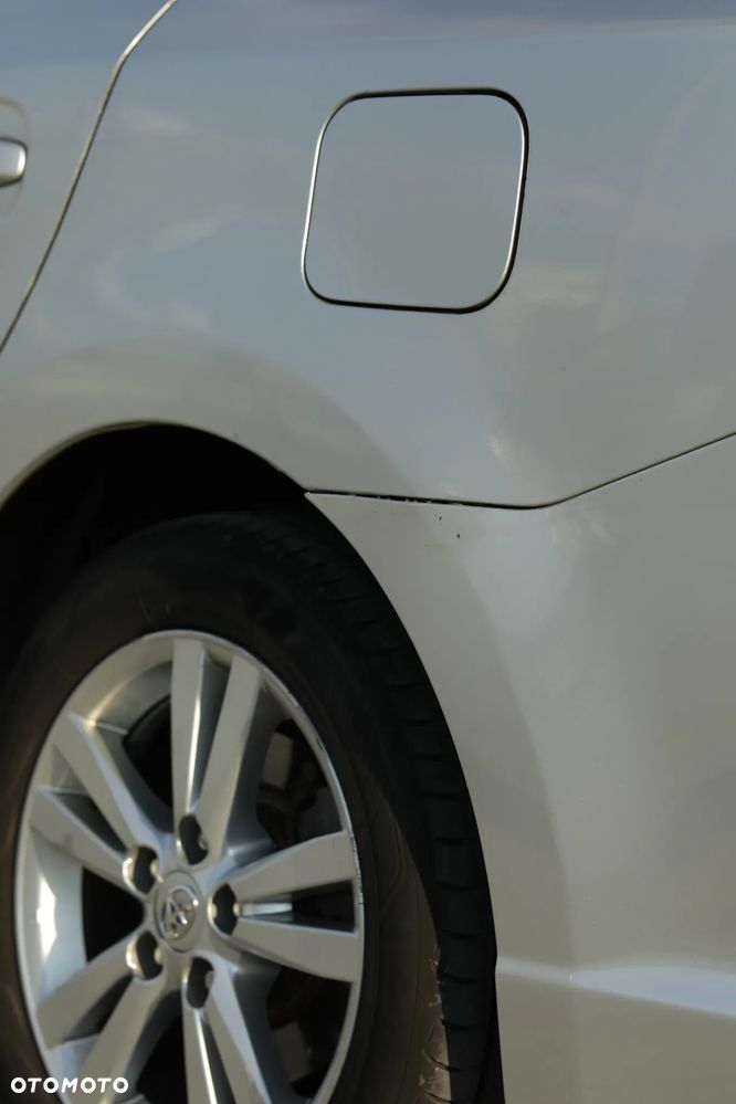 Toyota Avensis 2.0 D-4D Luna - 14