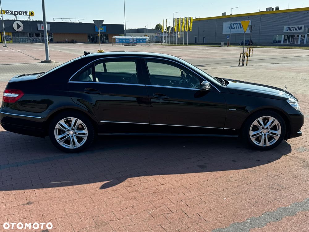 Mercedes-Benz Klasa E 350 CDI BlueEff Avantgarde - 4