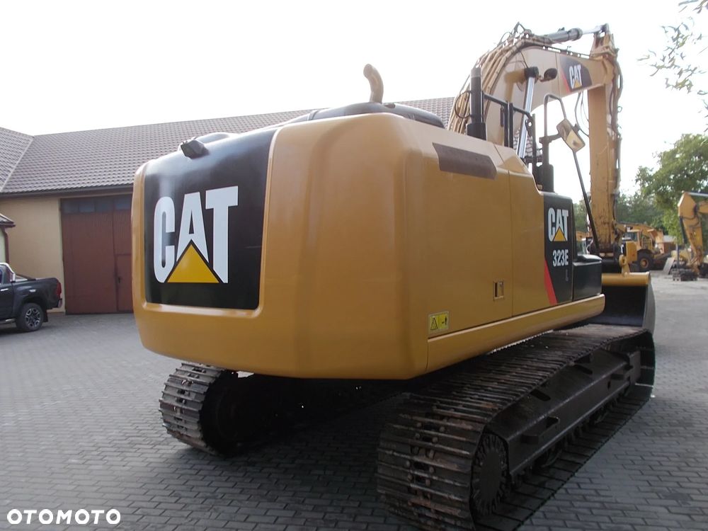 Caterpillar 323E - 5