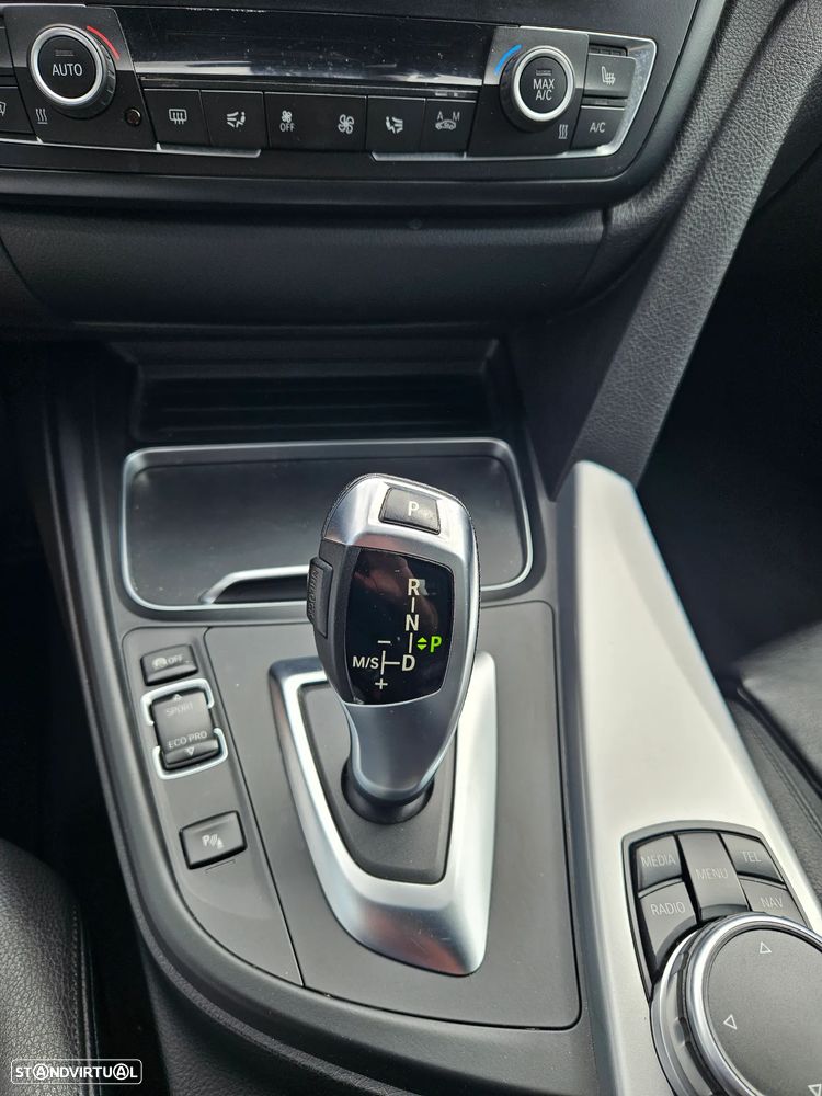 BMW 320 Gran Turismo d Aut. - 19