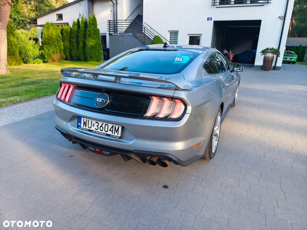 Ford Mustang - 12