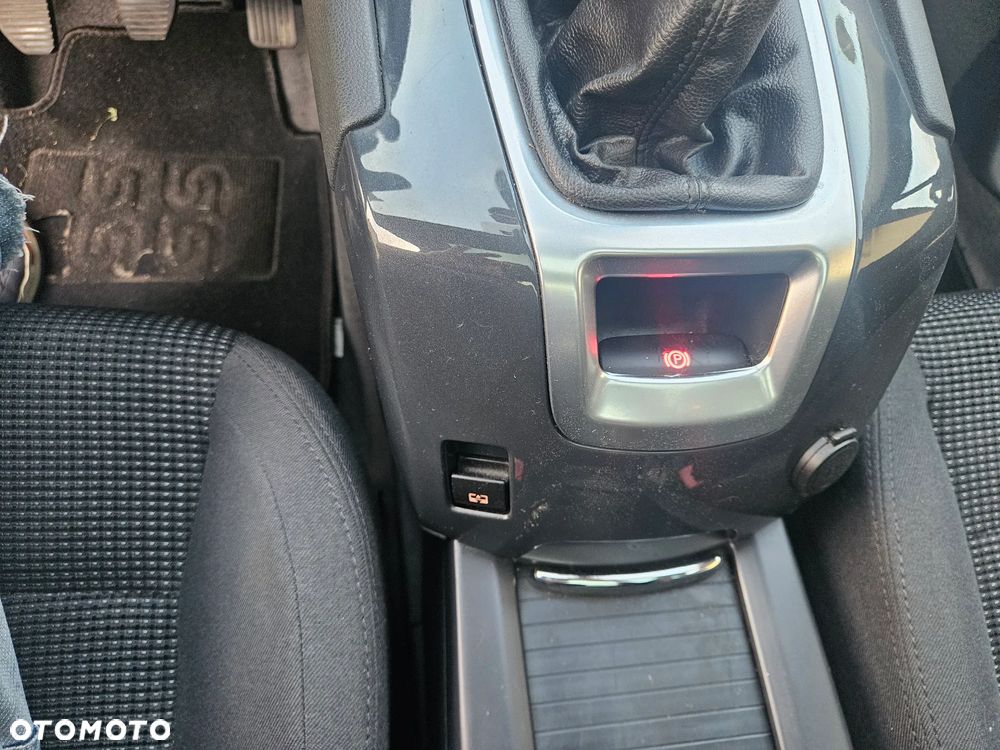 Peugeot 5008 HDI 115 Active - 23