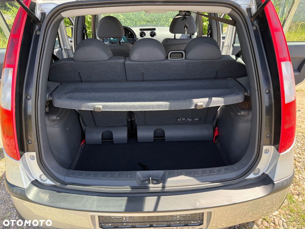 Mitsubishi Colt 1.1 - 16