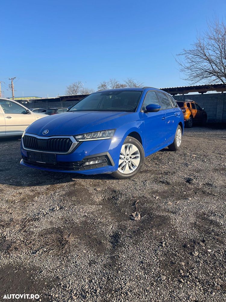 Skoda Octavia Combi 2.0 TDI DSG Exclusive - 2