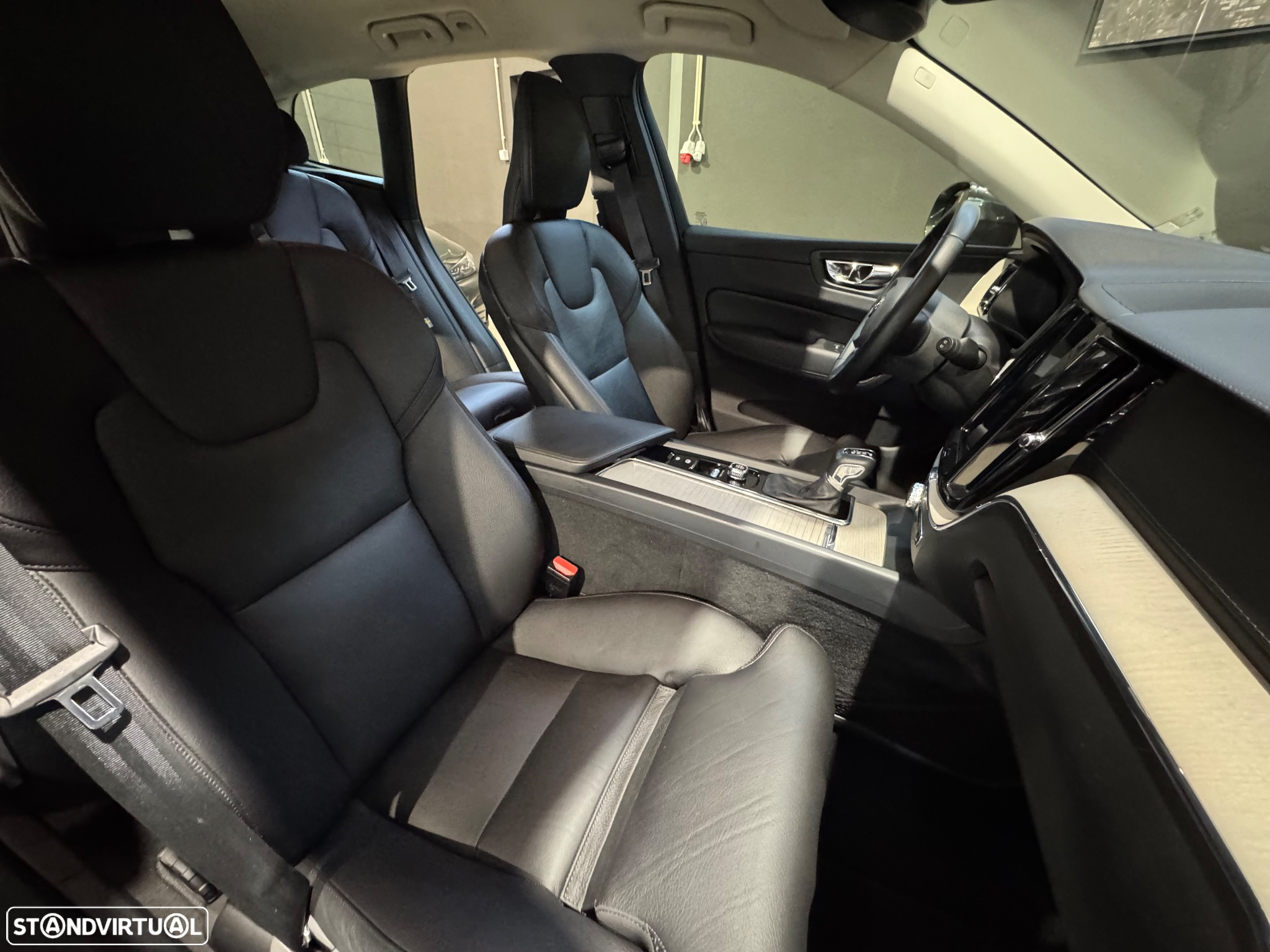 Volvo XC 60 2.0 D4 Inscription Geartronic - 33