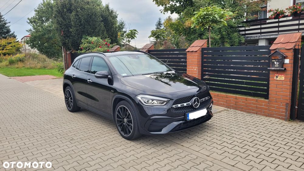 Mercedes-Benz GLA 200 d 4-Matic AMG Line - 1