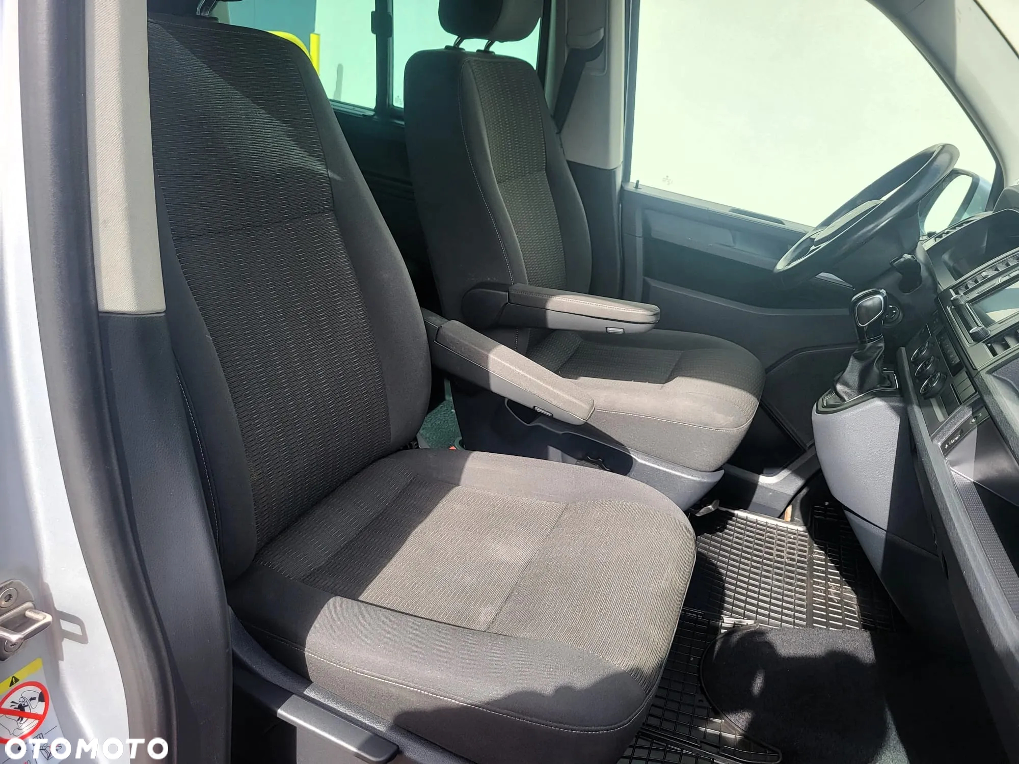 Volkswagen Caravelle 2.0 TDI L1 Comfortline DSG - 11