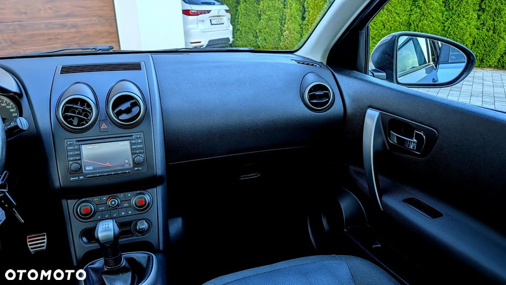 Nissan Qashqai 1.6 360 - 9