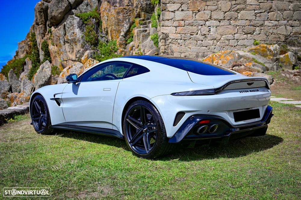 Aston Martin Vantage Coupe V8 - 6