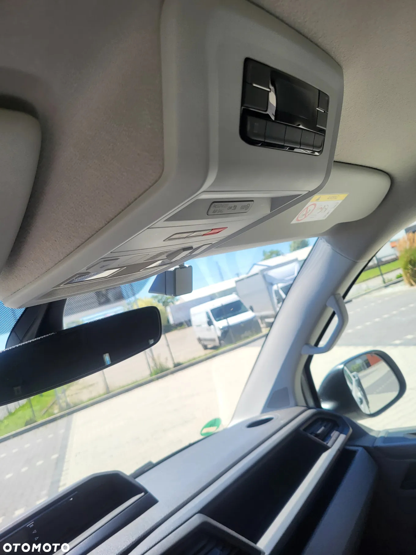 Volkswagen T6.1 - 9