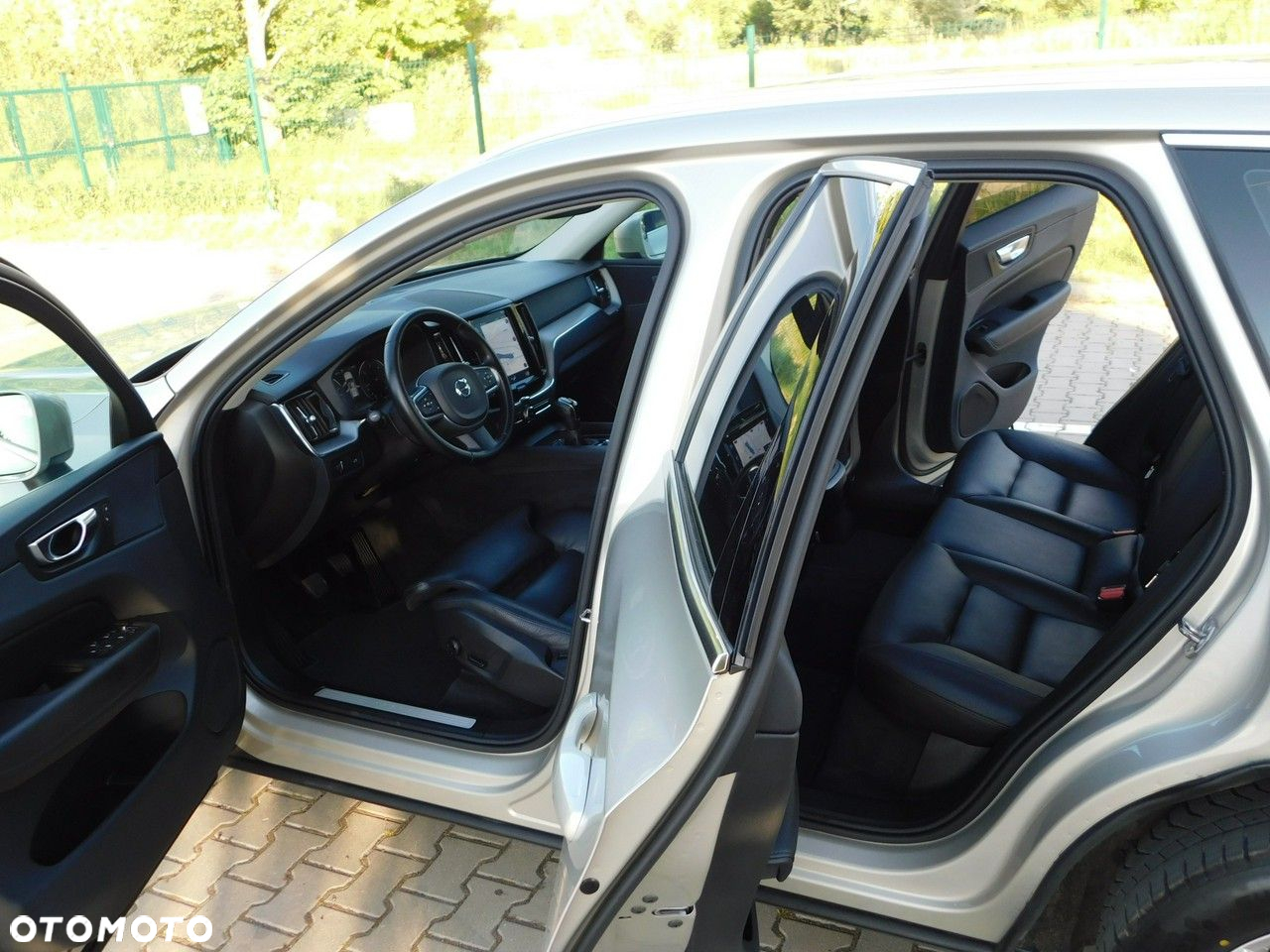 Volvo XC 60 D4 AWD Momentum Pro - 17