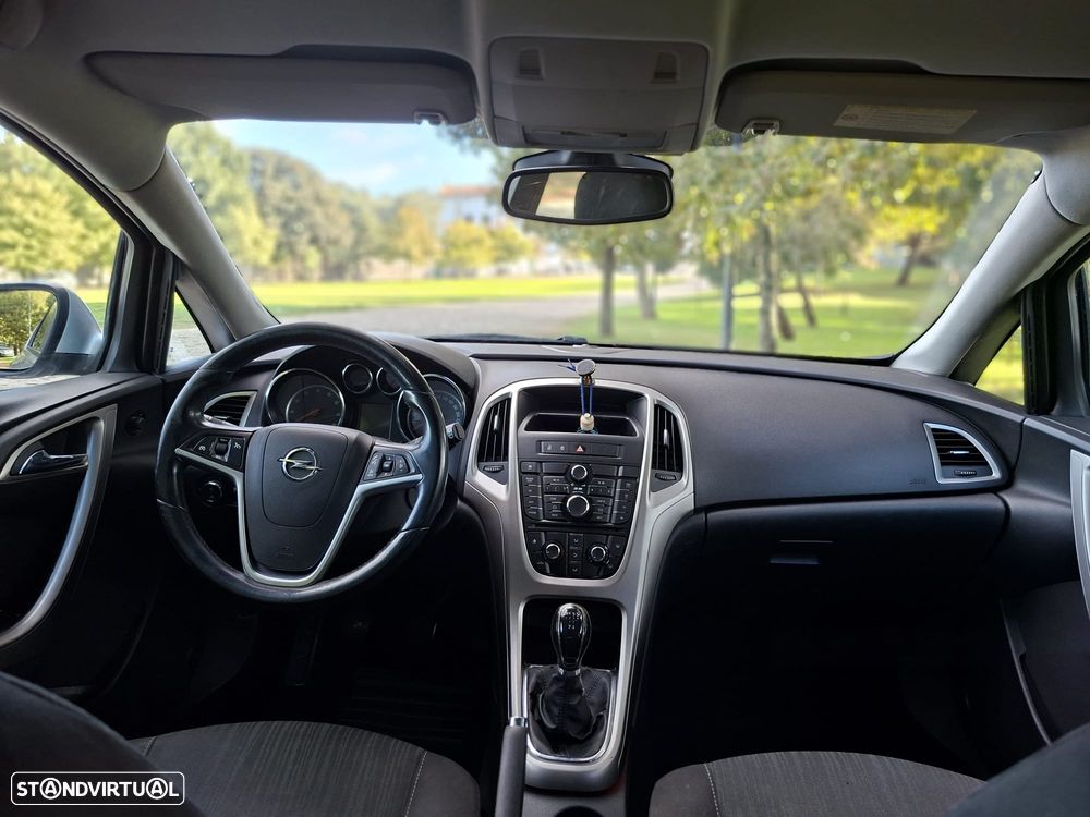 Opel Astra 1.4 Enjoy - 44