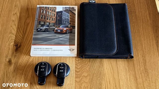 MINI Cooper Standard - 4