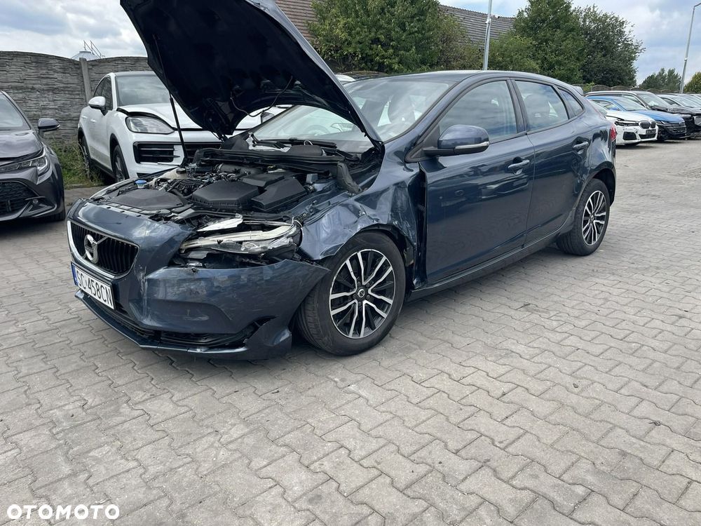 Volvo V40 D3 Drive-E SCR Momentum - 3