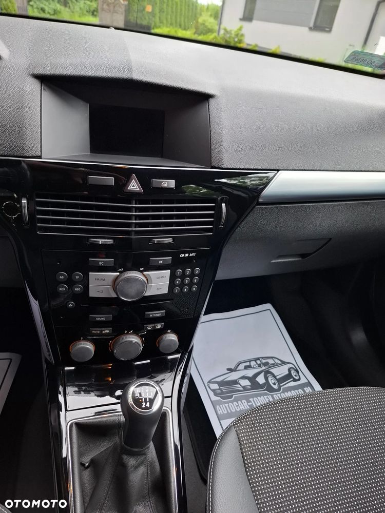 Opel Astra 1.6 Cosmo - 24