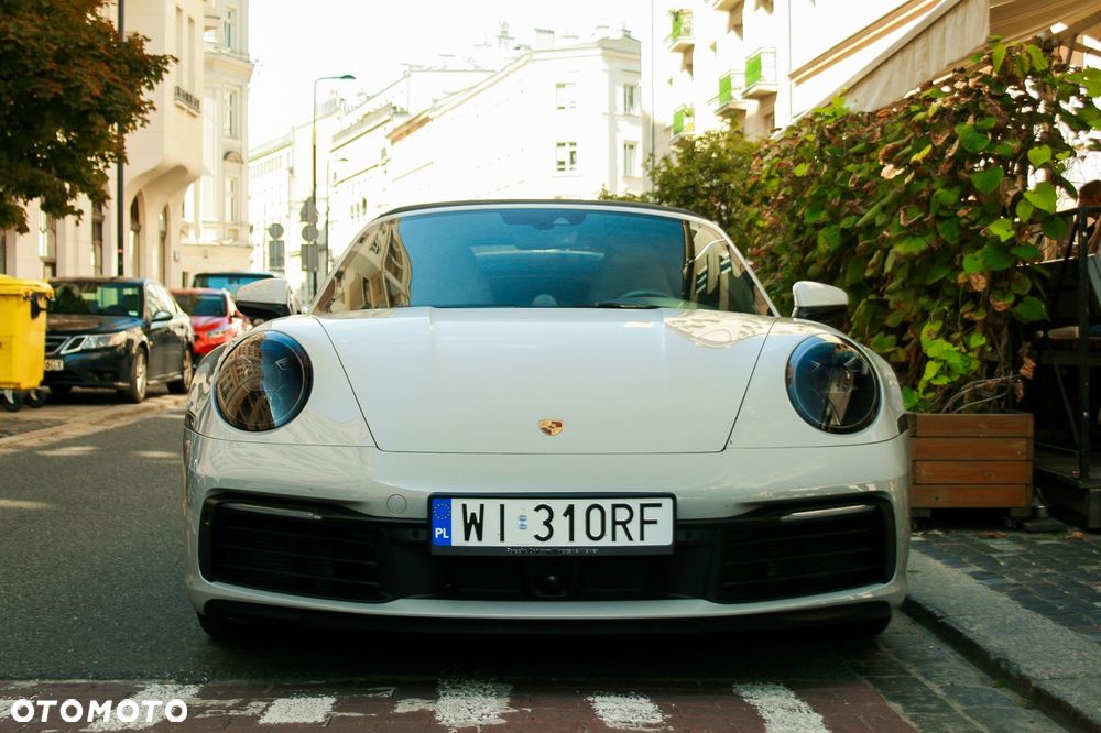 Porsche 911 Carrera 4S - 6