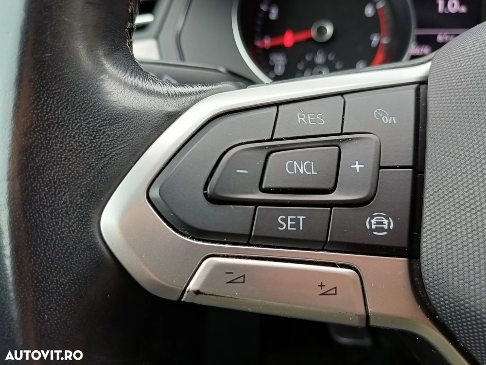 Volkswagen Passat 1.5 TSI ACT DSG Trendline - 19