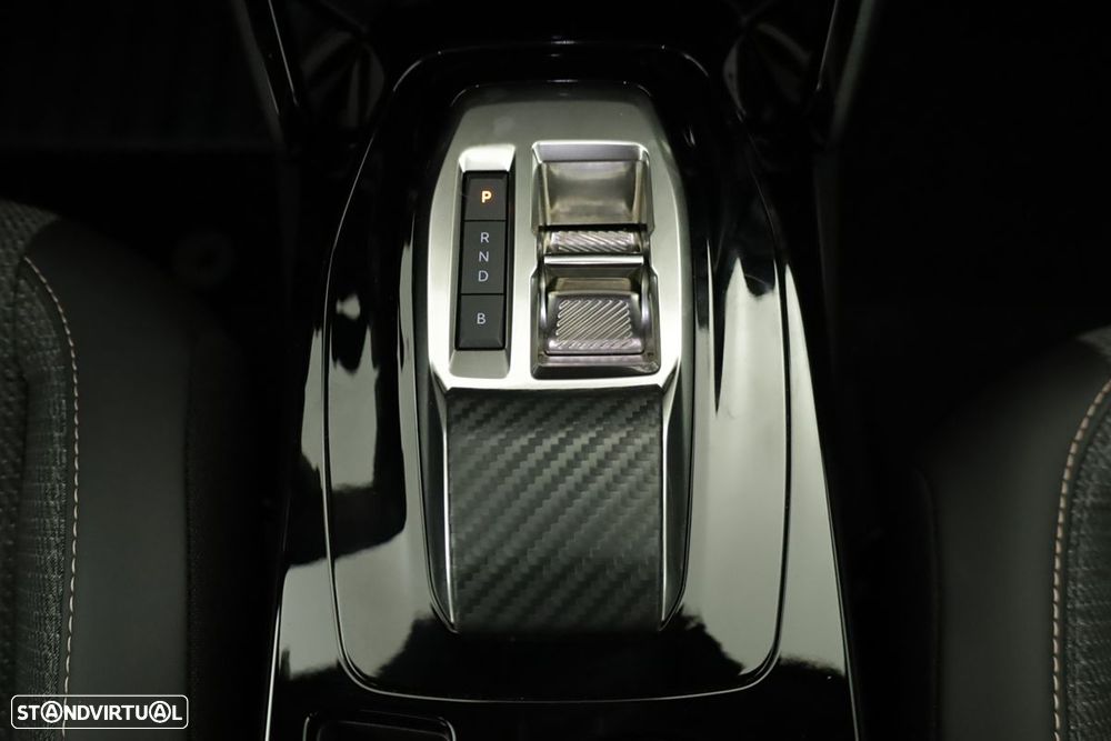 Peugeot e-2008 54 kWh Allure — fotografia 14
