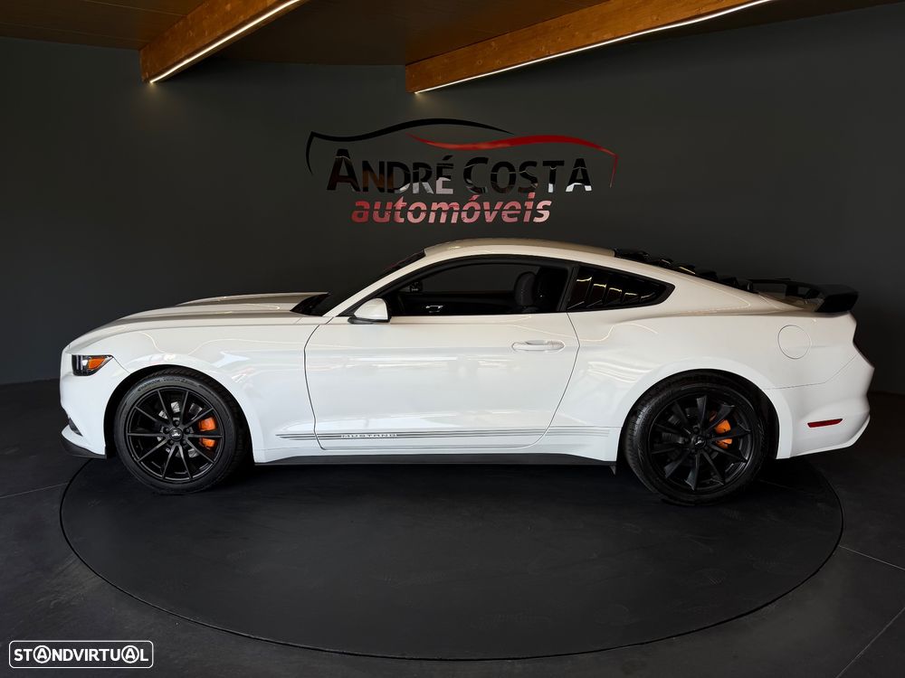 Ford Mustang 2.3i EcoBoost Aut. - 8