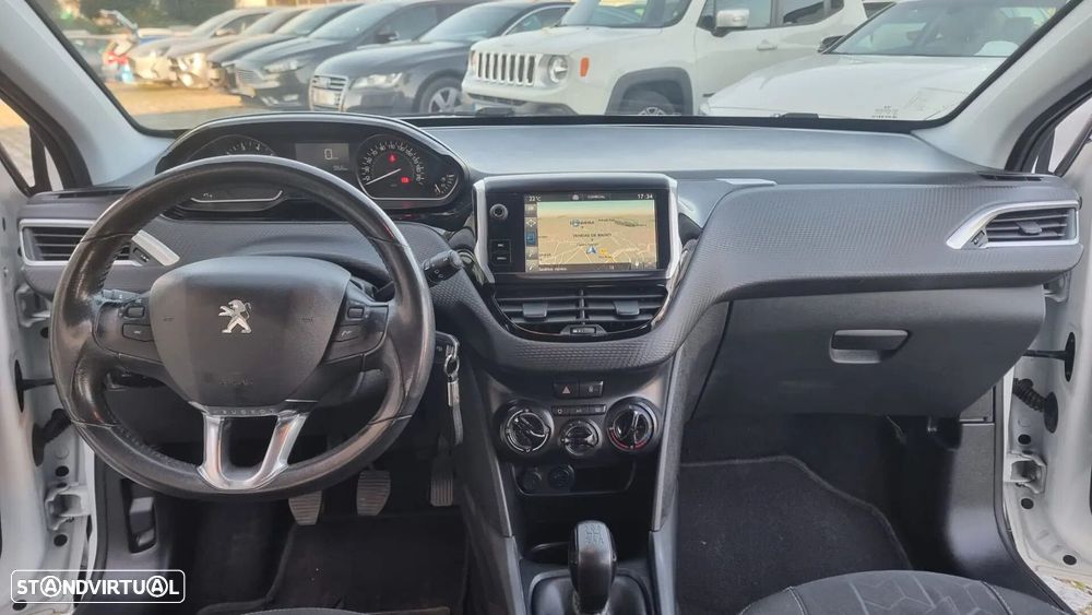 Peugeot 2008 1.2 PureTech Style - 5