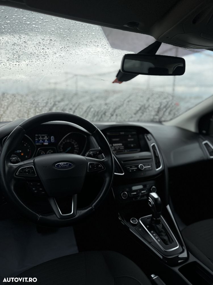 Ford Focus - 21