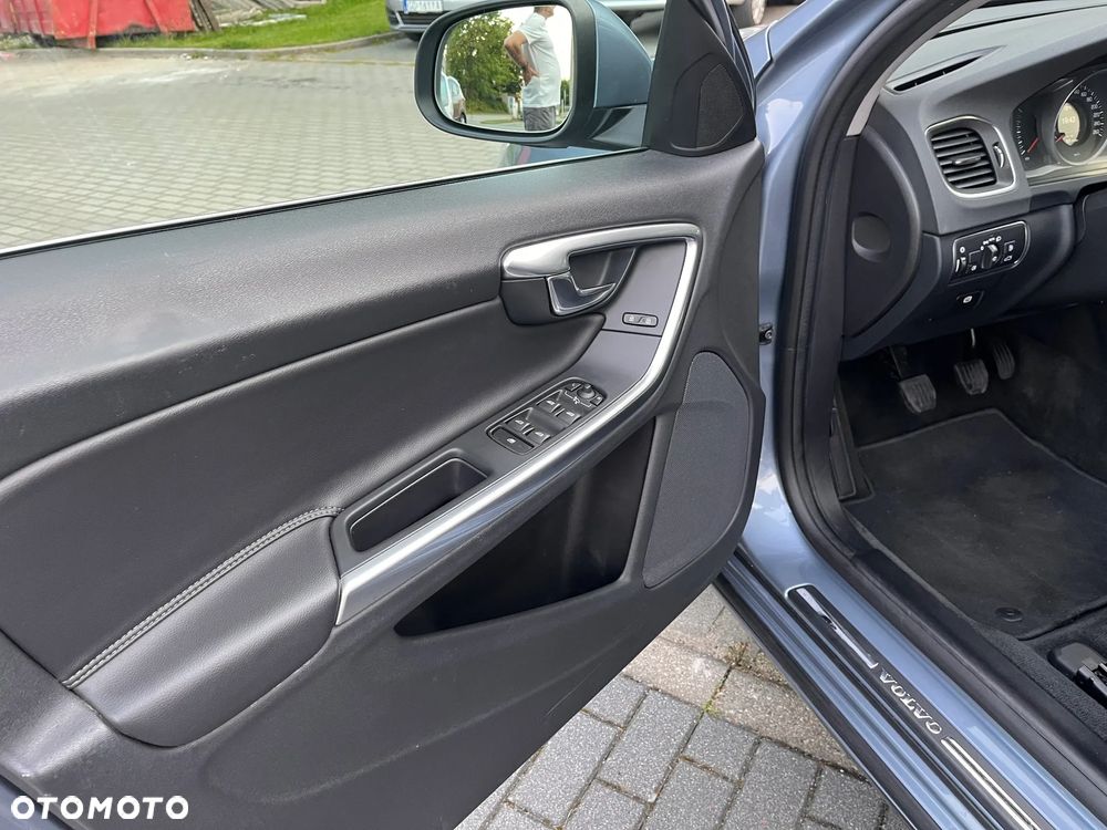 Volvo V60 - 11