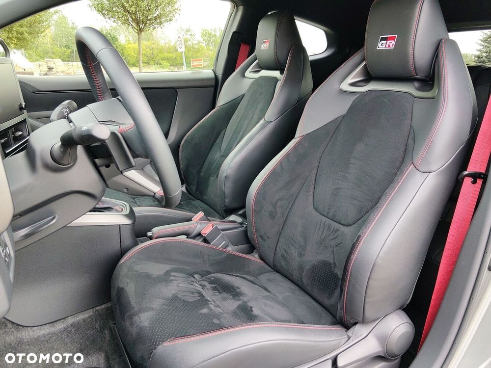 Toyota Yaris - 13