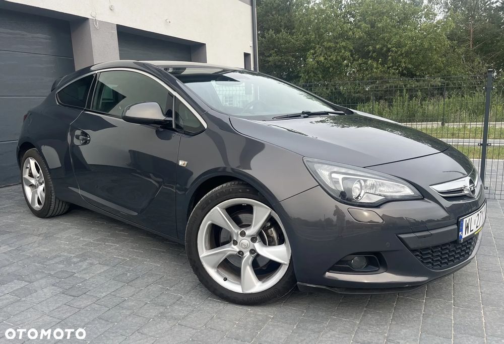 Opel Astra 1.6 T Cosmo - 3