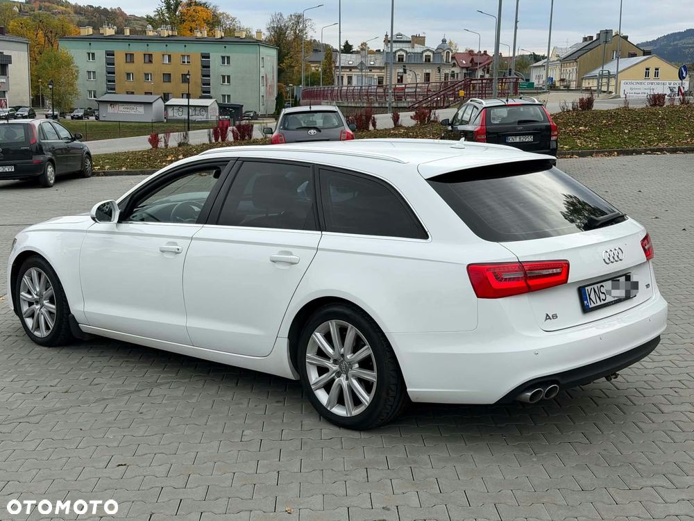 Audi A6 Avant 2012 photo 4