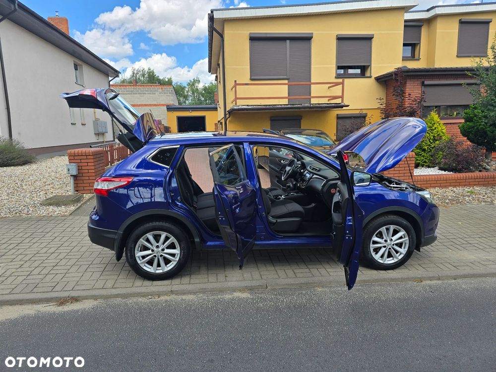 Nissan Qashqai 1.2 DIG-T N-Connecta EU6 - 17