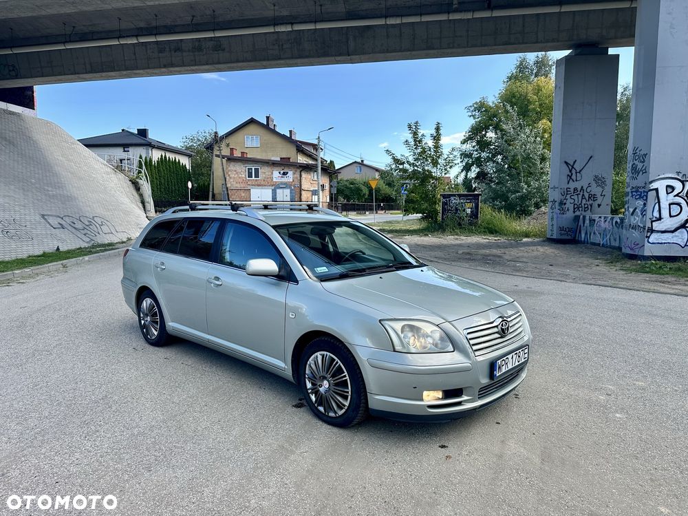 Toyota Avensis - 5
