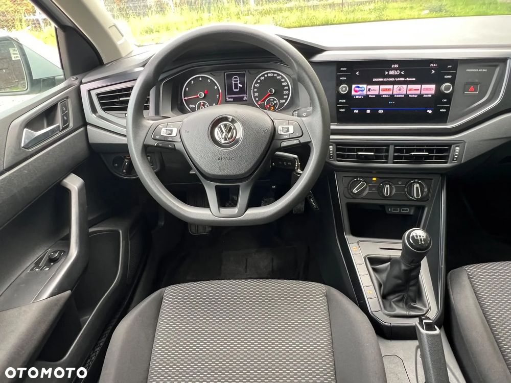 Volkswagen Polo 1.0 ACTIVE - 26