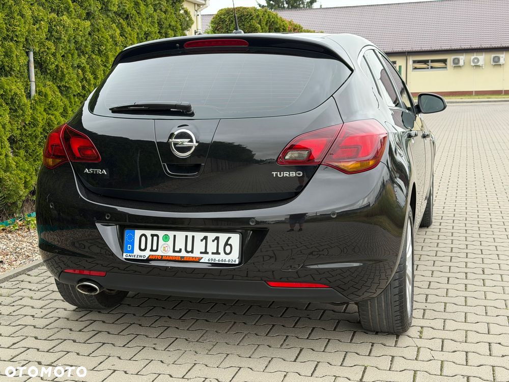 Opel Astra 1.4 Turbo Cosmo - 17