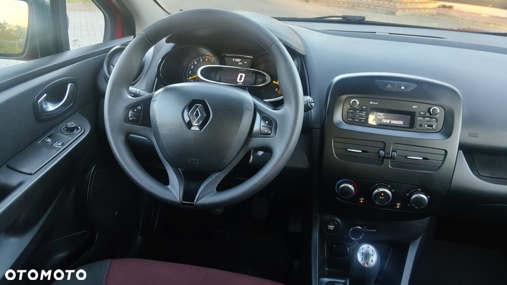 Renault Clio - 9