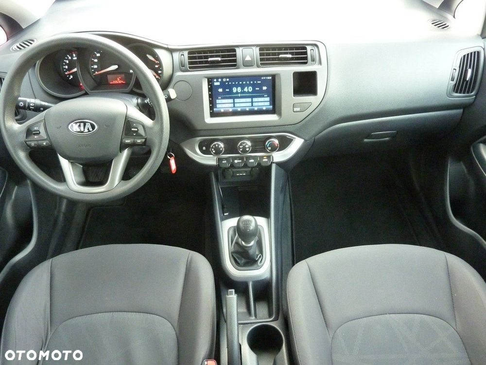 Kia Rio - 17