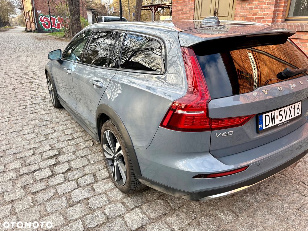 Volvo V60 B5 B AWD Plus Dark - 6