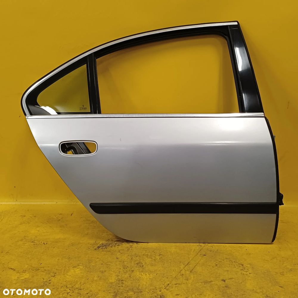 DRZWI PRAWY TYŁ PRAWE TYLNE PEUGEOT 607 SEDAN NR960