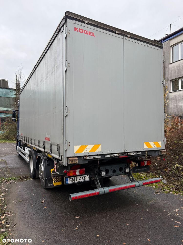 Mercedes-Benz Actros - 4