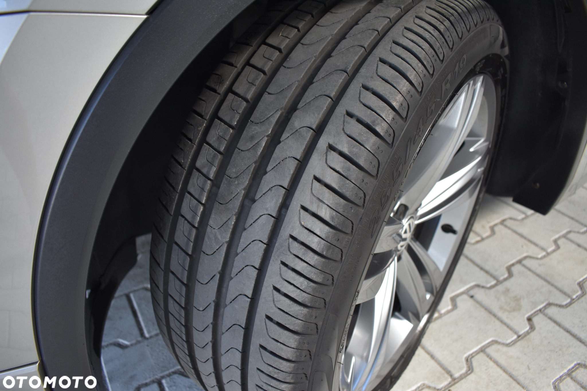 Volkswagen Tiguan 2.0 TDI SCR R-Line - 19