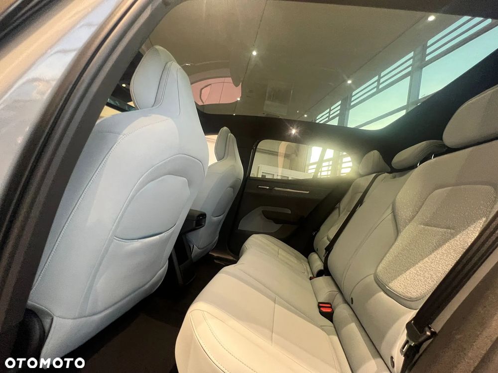 Volvo EX30 Twin Motor Performance AWD Black Edition Ultra - 9