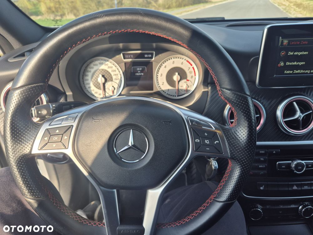 Mercedes-Benz Klasa A 200 (BlueEFFICIENCY) AMG Sport - 12