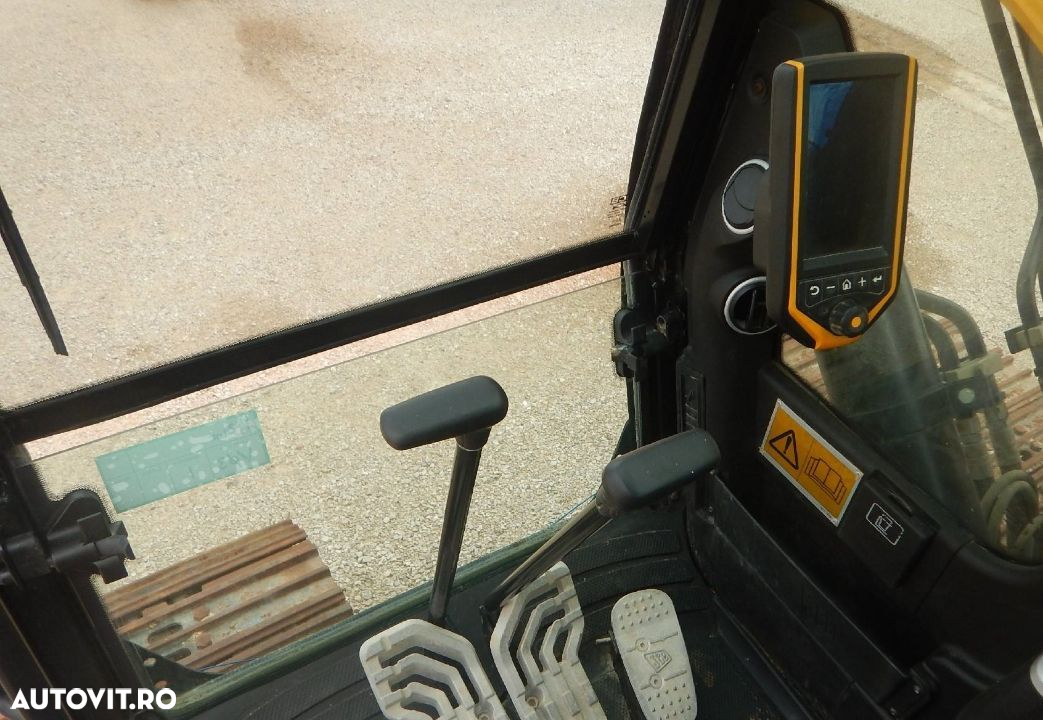 JCB JS 210 Excavator pe șenile - 8