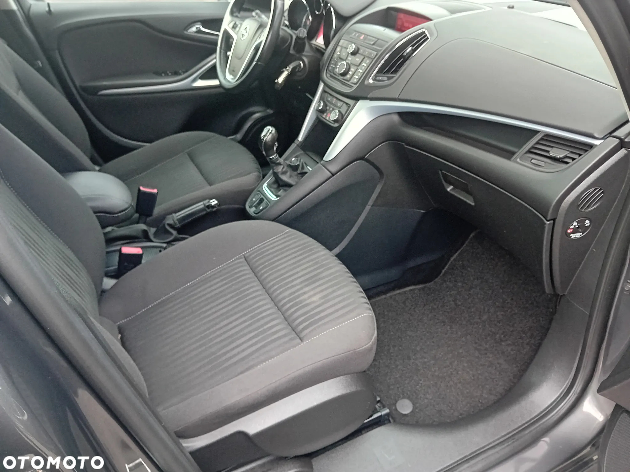 Opel Zafira - 15