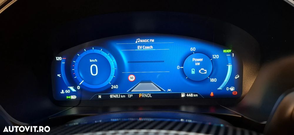 Ford Kuga 2.5 Duratec FWD FHEV ST-Line - 6